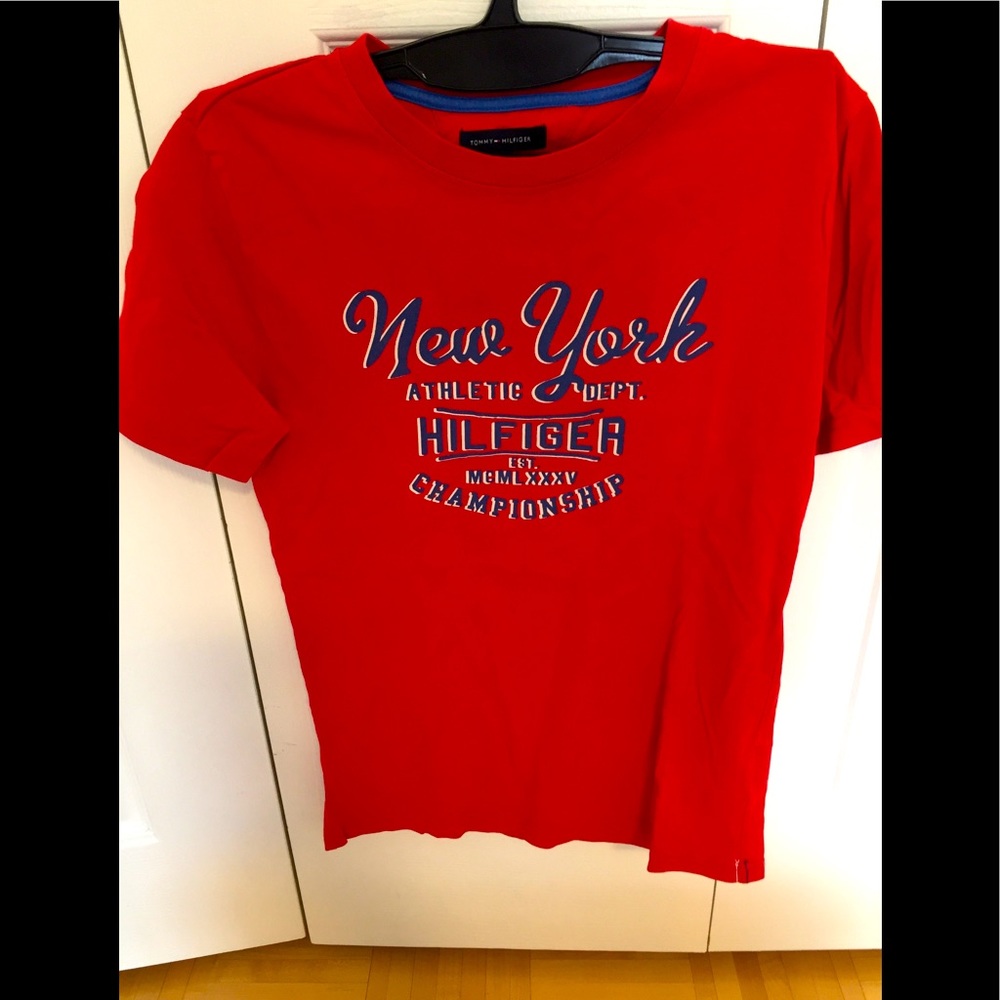 Tommy Hilfiger t-shirt for boys Size 10